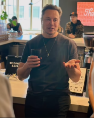 Elon Photo 14