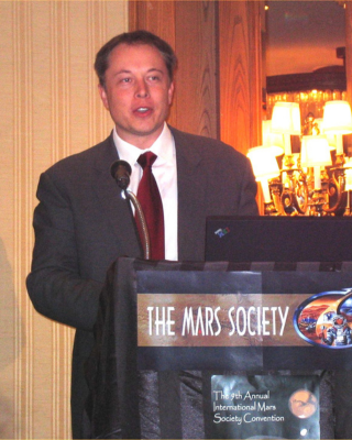 Elon Photo 8